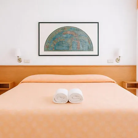Hotel Hotiday Centro 4*